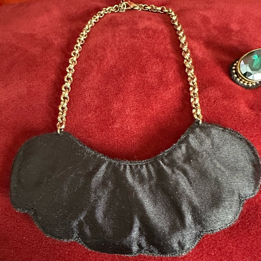 Vintage Chico’s Elegant Gold and Green collar Necklace Set - Picture 9 of 10